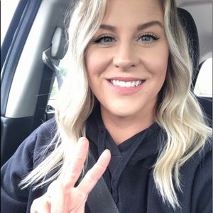 Meet your Posher, Stephanie